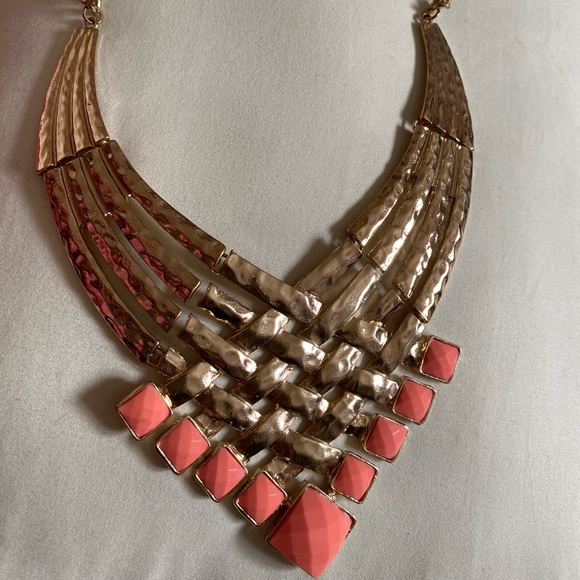 6 Statement necklaces! - PERFECT CONDITION - Picture 3 of 6